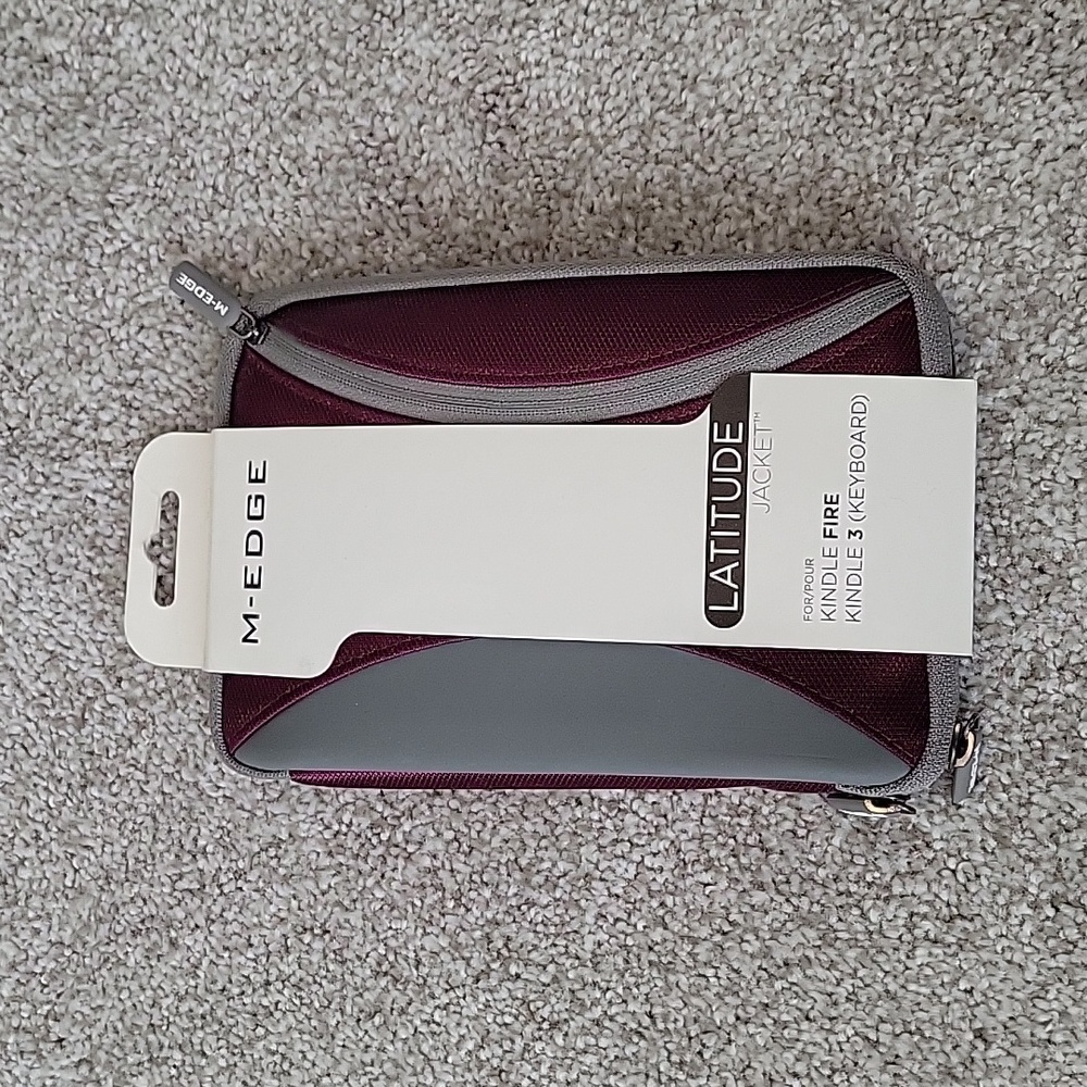 Brand New M-Edge Latitude Jacket for Kindle Fire and Kindle 3